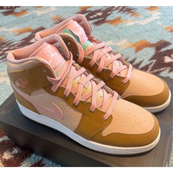 Nike Air Jordan 1 Size 8Y 9.5 Women Mid GG Lola Bunny Hares DS New 724072-730